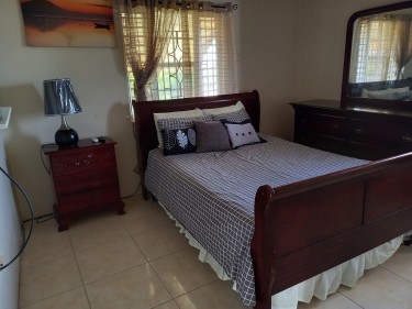 FOR SALE : Emerald Estate 2 Bedroom 1 Bathroom