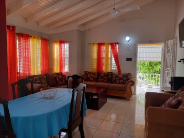 FOR SALE : Emerald Estate 2 Bedroom 1 Bathroom