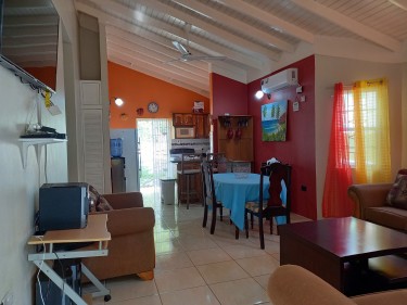 FOR SALE : Emerald Estate 2 Bedroom 1 Bathroom