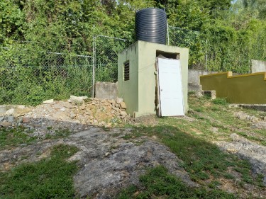 FOR SALE : Emerald Estate 2 Bedroom 1 Bathroom