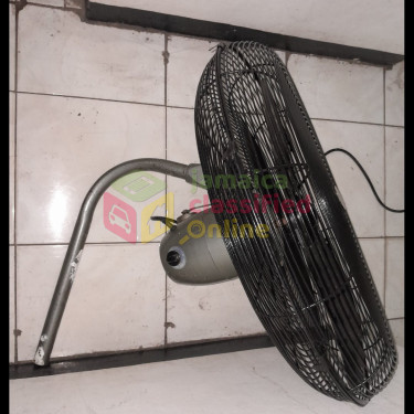 Windy 26 Misting Fan
