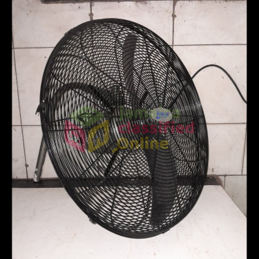 Windy 26 Misting Fan