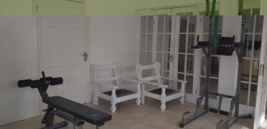 5 Bedroom Guest House