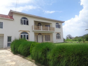 5 Bedroom Guest House