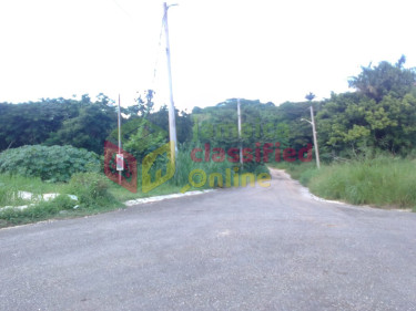 FAIRFIELD ESTATE  LOTS FOR SALE (LOTS ARE STEEP)