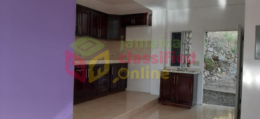 New Spacious 3 Bedroom Apartment, Great View