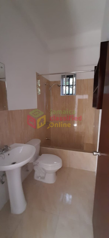 New Spacious 3 Bedroom Apartment, Great View