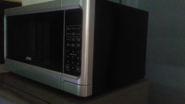Household Microwave Oven