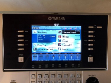 Yamaha Tyros3 Arranger Workstation Keyboard