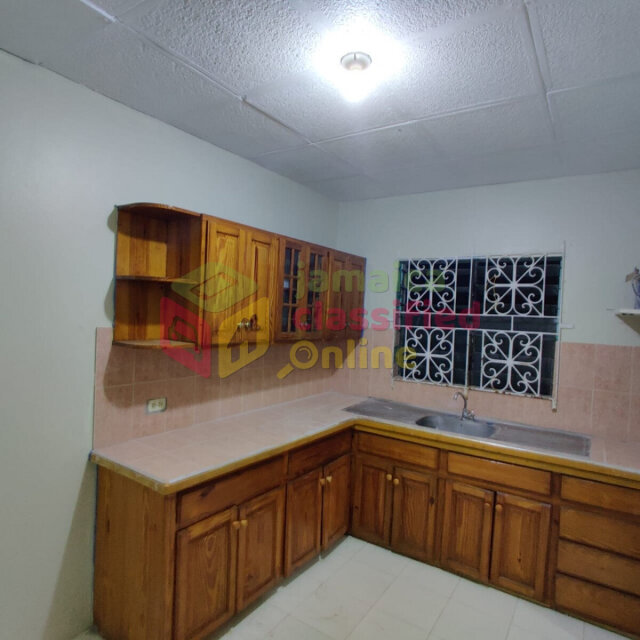 Self Contained 1 Bedroom Part Of House For Rent Houses Hughenden, Near To Washington Boulevard