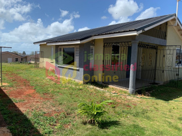 2 Bedroom  House Off Old Harbour Road