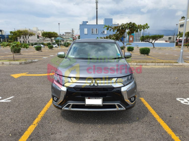 2019 Mitsubishi Outlander - High Spec Verson