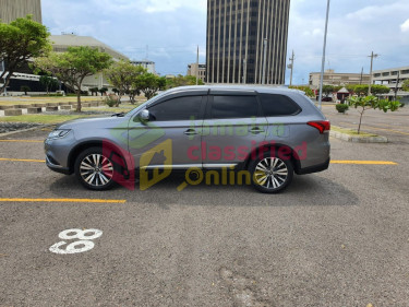 2019 Mitsubishi Outlander - High Spec Verson