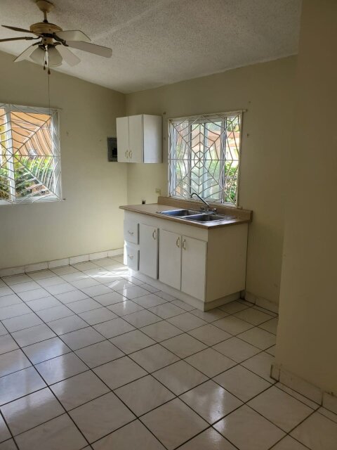 1 Bedroom House