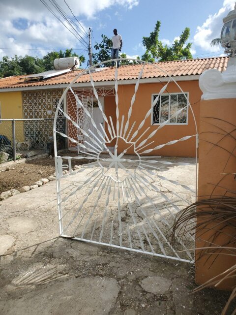 1 Bedroom House
