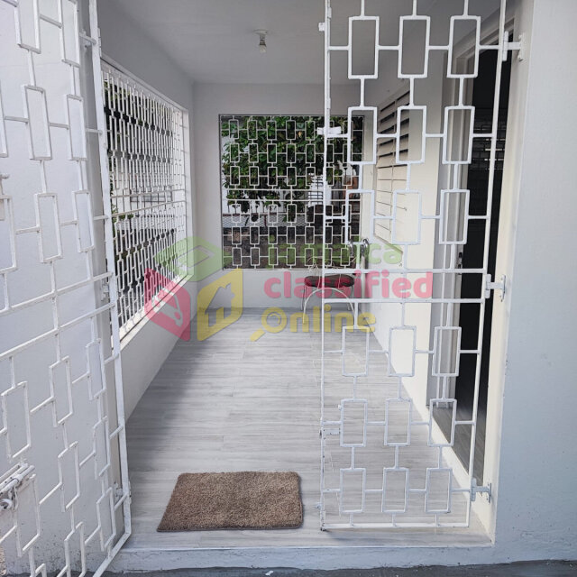 Spacious 1 Bedroom Mona Flat Houses Mona Heights