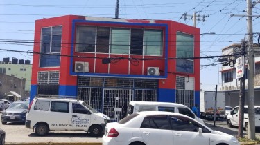5200sq Ft Commercial Buildinf For Rent