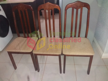 Beautiful Cherry Dining Table For Sale!