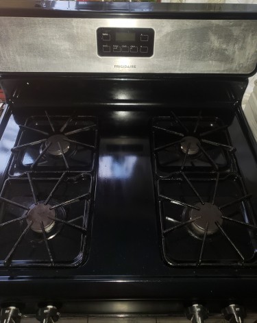 Stainless Steel Frigidaire Gas Stove - 4 Burner 