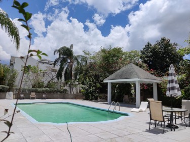 4 Bedroom, 3.5 Ba Townhouse - Pool Access Included