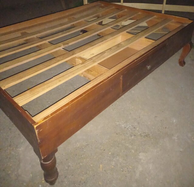 Yard Sale (double Beds)
