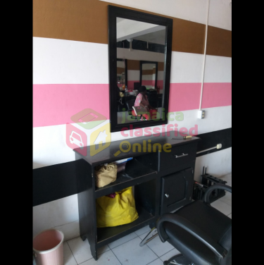 Beauty Salon Station