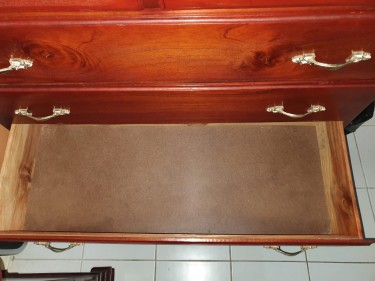 Solid Wood 6 Drawer Chest/Chest Of Drawers $40,000