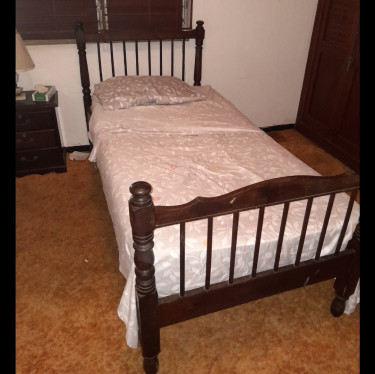 Beds, Full & Single 