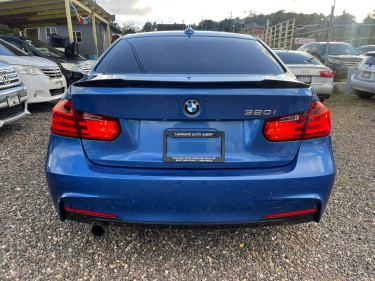 2014 BMW 320i M SPORT
