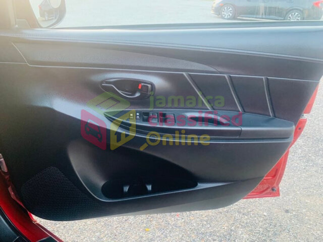 Toyota Yaris 2017