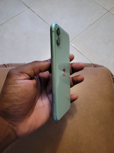 IPhone 11 (Green) 64gb