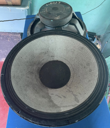 Two 18inch Bass Speaker For Sale  1,000w  8 OHM Pr