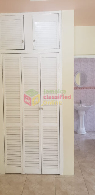 1 Bedroom House