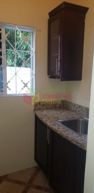 1 Bedroom House