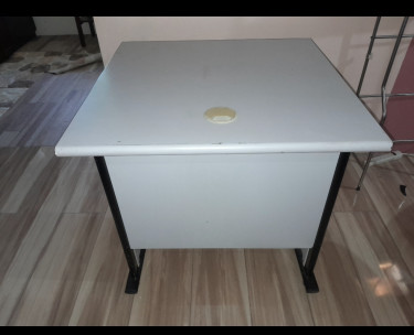 Office Desk, Plz Read Add. Info.