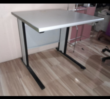 Office Desk, Plz Read Add. Info.