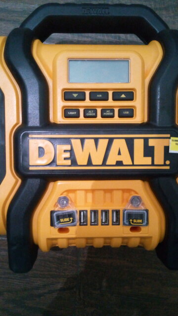 DeWalt Battery Charger And Jumper And Inflator