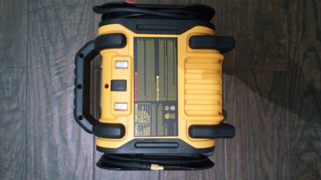 DeWalt Battery Charger And Jumper And Inflator