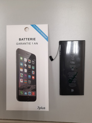 Iphone 7plus Battery $3000 Call# 876-562-7871