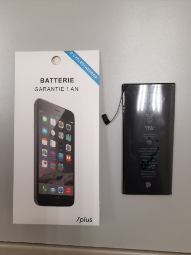 Iphone 7plus Battery $3000 Call# 876-562-7871