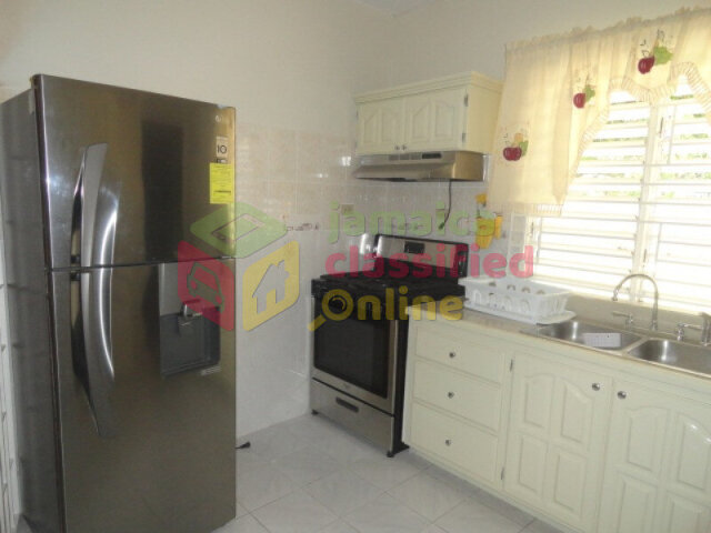 Ground Floor 2 Bedrooms In Coral Gardens