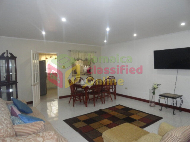 Ground Floor 2 Bedrooms In Coral Gardens