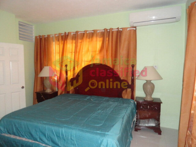 Ground Floor 2 Bedrooms In Coral Gardens