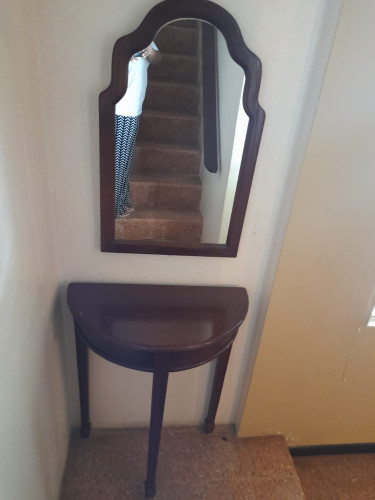 Small Entry Table And Mirror Set