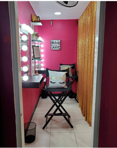Makeup Booth For Rent 