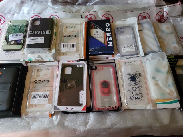 Iphone Cases (bulk Of 30)