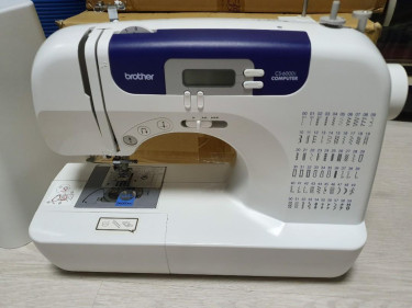 6000i Brother Sewing Machine. Like New