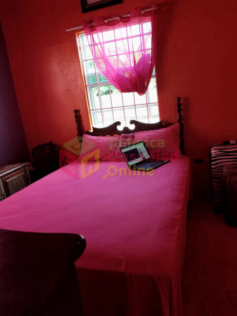 1 Bedroom And Bath For Rent(please Read Descript)