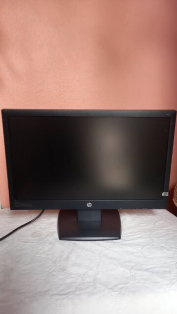 1 Or 2 HP Monitors For Sale