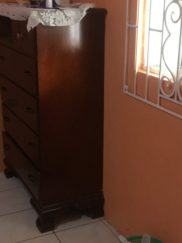 Dresser,Couches